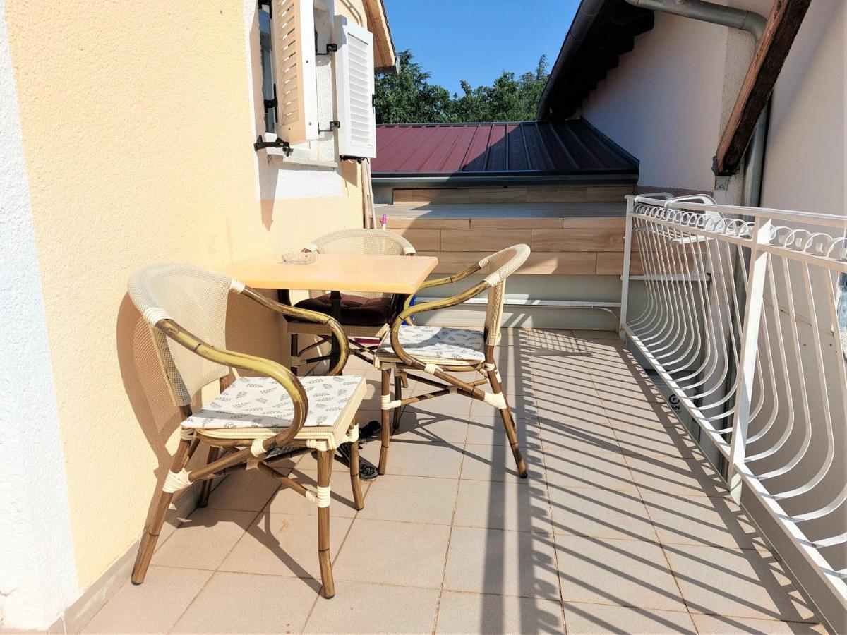 Amore House With Apartment Umag Exterior photo